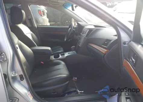 2013 Subaru Outback 2.5I Limited из США, поврежденный, VIN 4S4BRCKC8D3309366